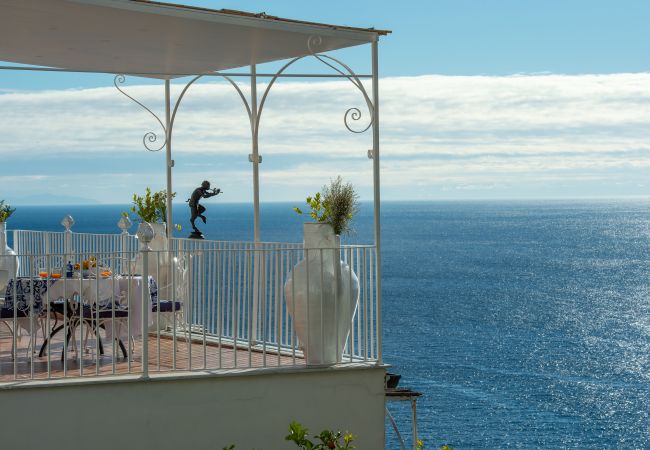 Villa en Positano - Estate4home - Regina Dar Villa en Positano - Estate4home - Regina Dar