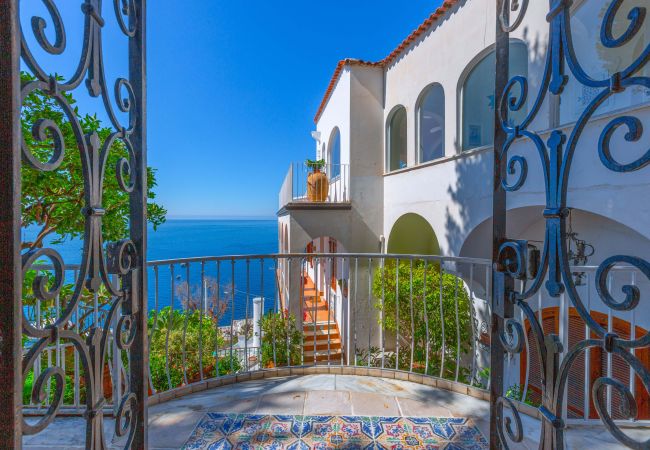 Villa en Positano - Estate4home - Regina Dar Villa en Positano - Estate4home - Regina Dar