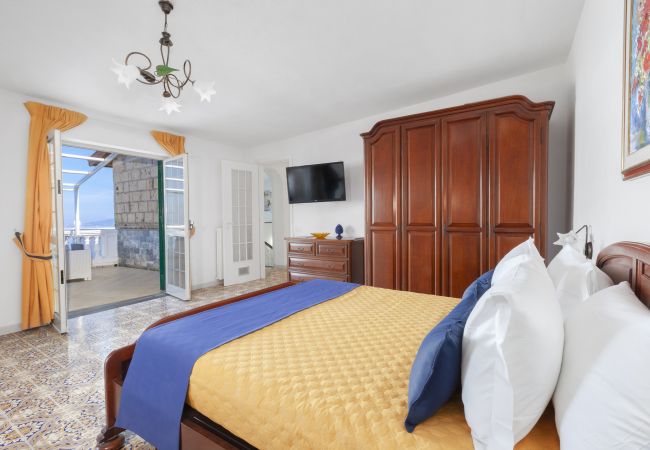 Villa à Sorrento - Villa Luisa  Jacuzzi and Pool Villa à Sorrento - Villa Luisa  Jacuzzi and Pool