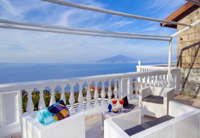 Villa à Sorrento - Villa Luisa  Jacuzzi and Pool Villa à Sorrento - Villa Luisa  Jacuzzi and Pool