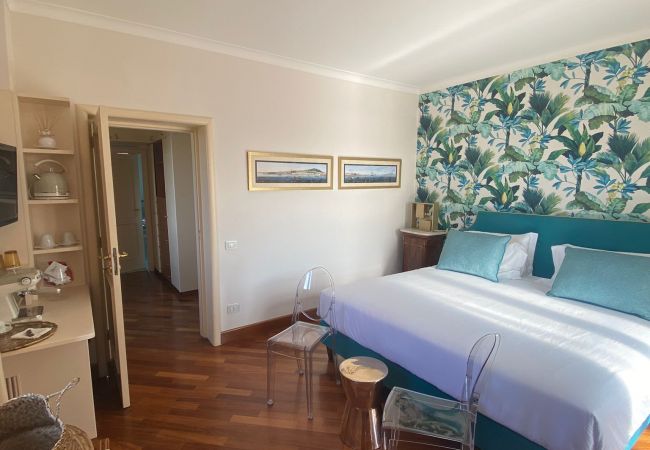 Chambres d'hôtes à Sant´Agata sui Due Golfi - Resort Ravenna- Suite Regina