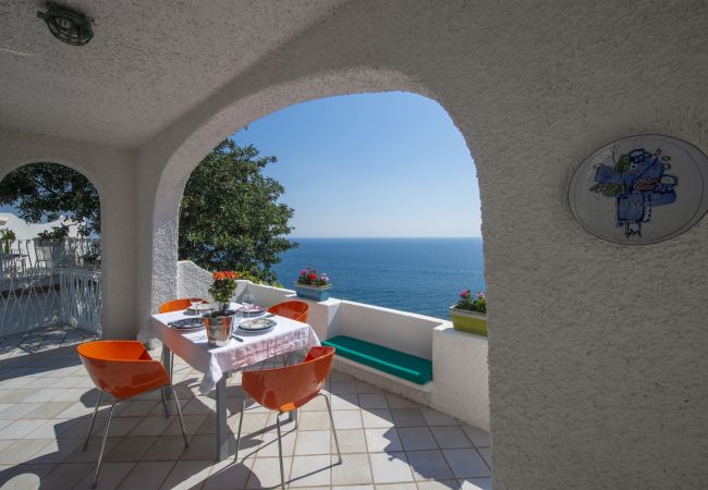 Appartamento a Conca dei Marini - Casa Giovannina Appartamento a Conca dei Marini - Casa Giovannina