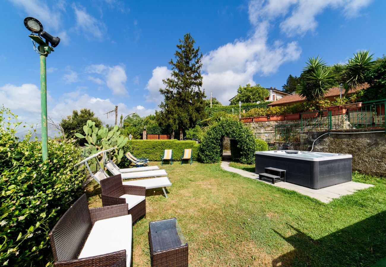 Villa a Sorrento - Villa Luisa  Jacuzzi and Pool