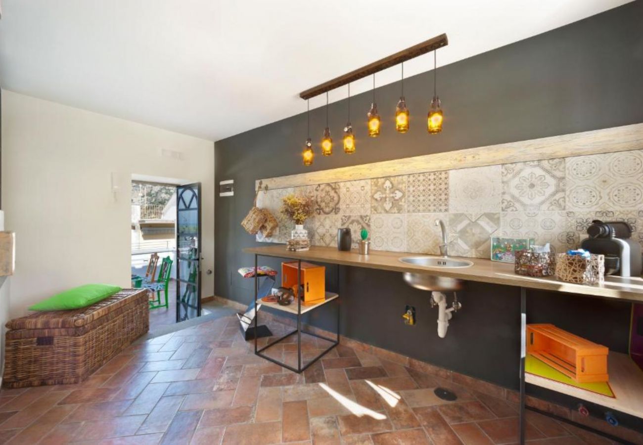 Appartamento a Meta - Estate4home - Karme House