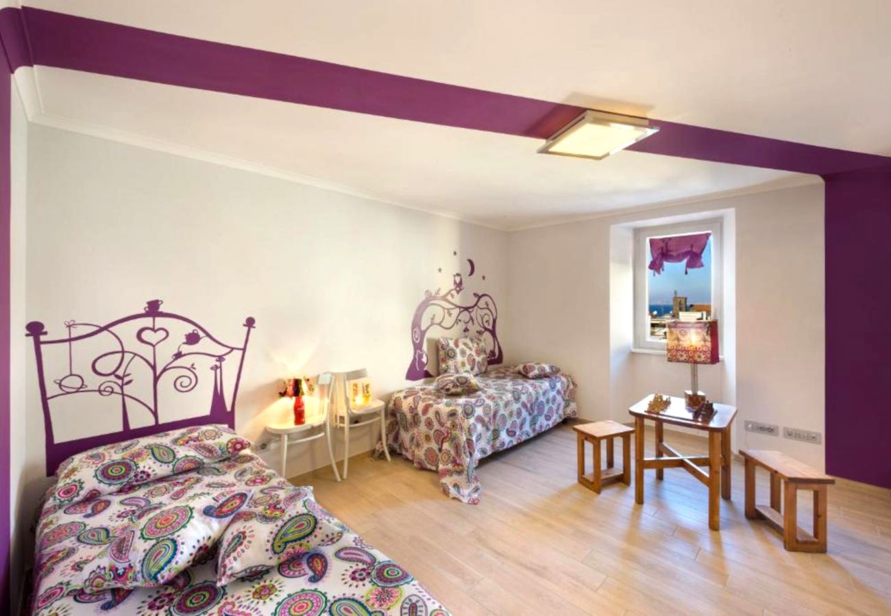 Appartamento a Meta - Estate4home - Karme House