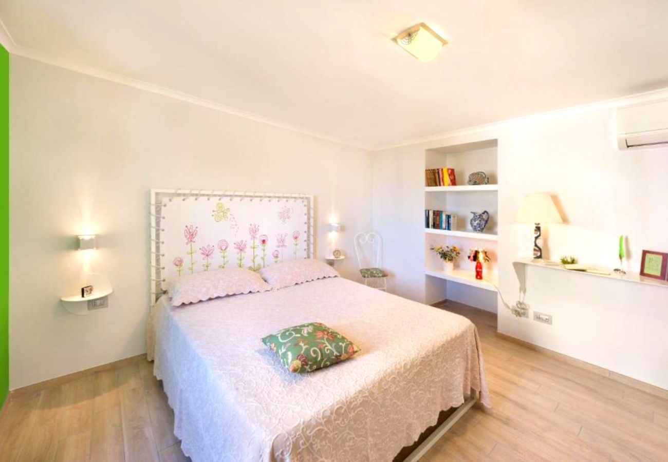 Appartamento a Meta - Estate4home - Karme House