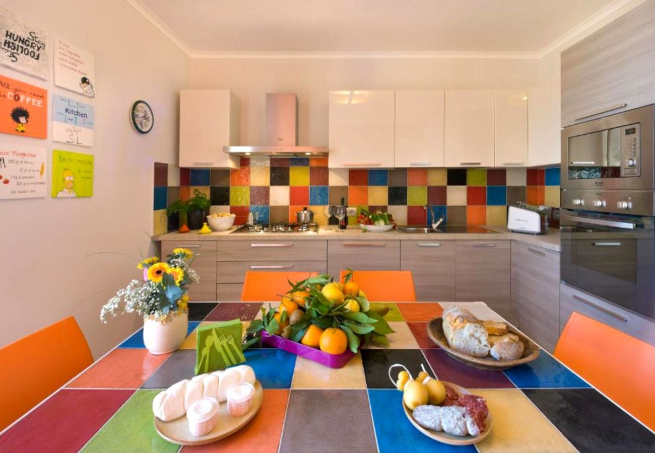 Appartamento a Meta - Estate4home - Karme House