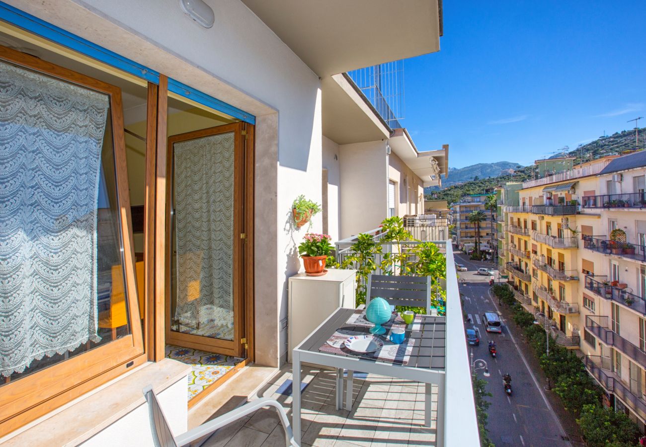 Casa a Sorrento - Estate4home - Clio