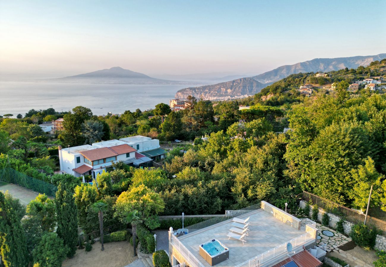 Villa a Sant´Agata sui Due Golfi - Resort Ravenna - La Villa