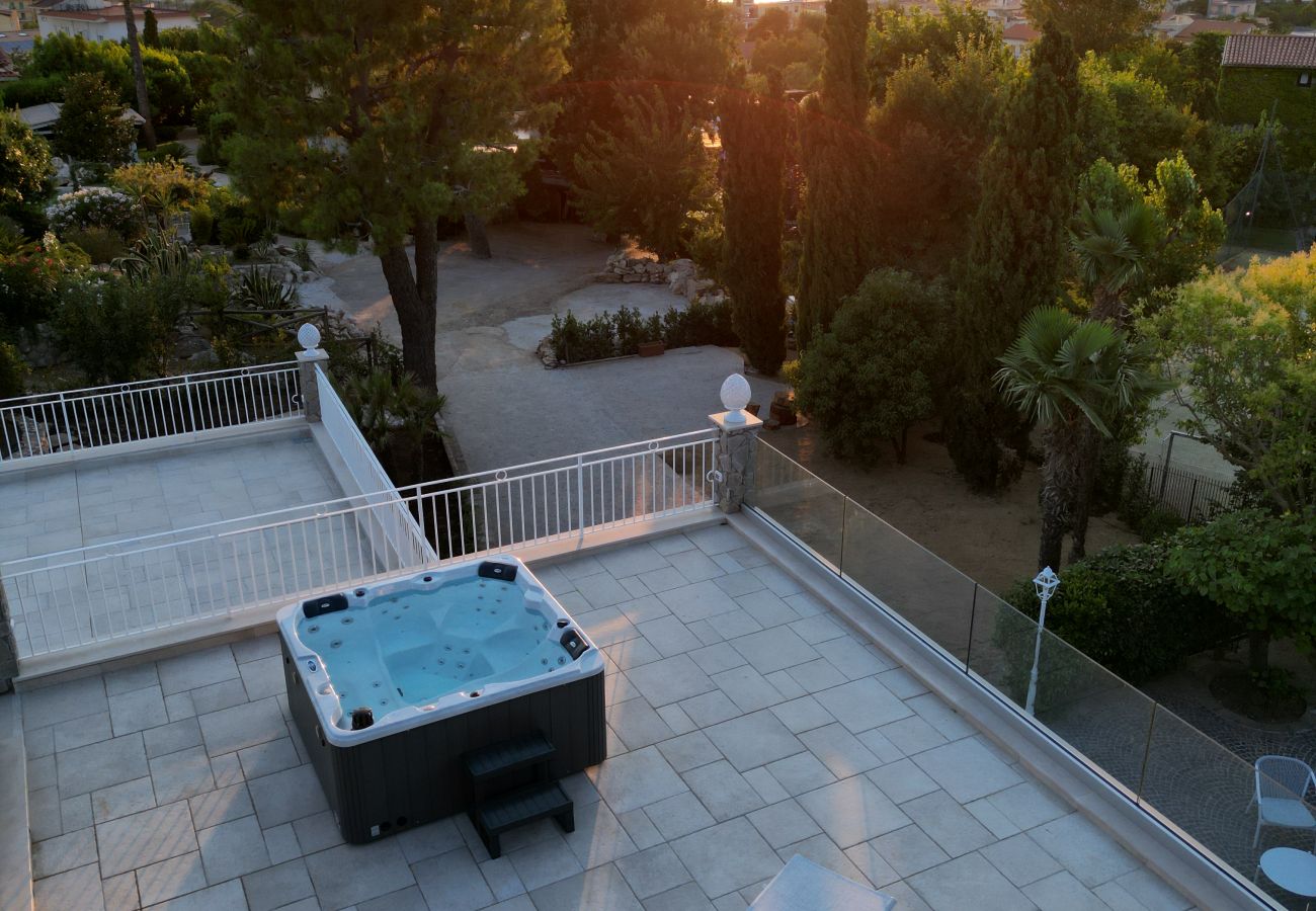 Villa a Sant´Agata sui Due Golfi - Resort Ravenna - La Villa