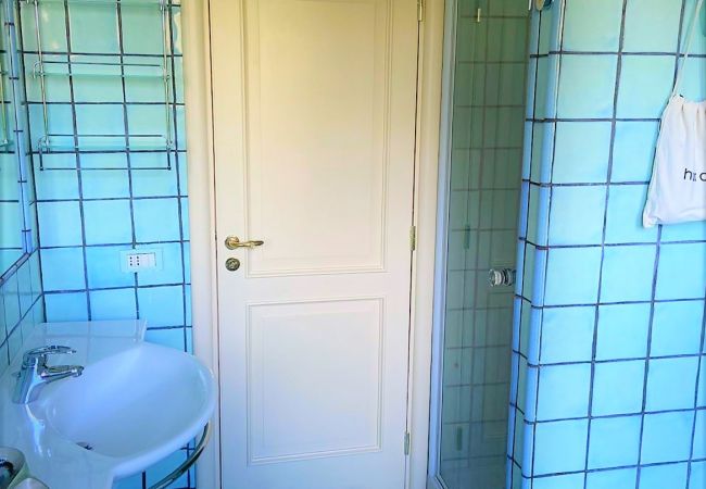 Affitto per camere a Sant´Agata sui Due Golfi - Resort Ravenna- Suite Regina Affitto per camere a Sant´Agata sui Due Golfi - Resort Ravenna- Suite Regina