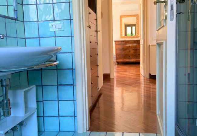 Affitto per camere a Sant´Agata sui Due Golfi - Resort Ravenna- Suite Regina Affitto per camere a Sant´Agata sui Due Golfi - Resort Ravenna- Suite Regina