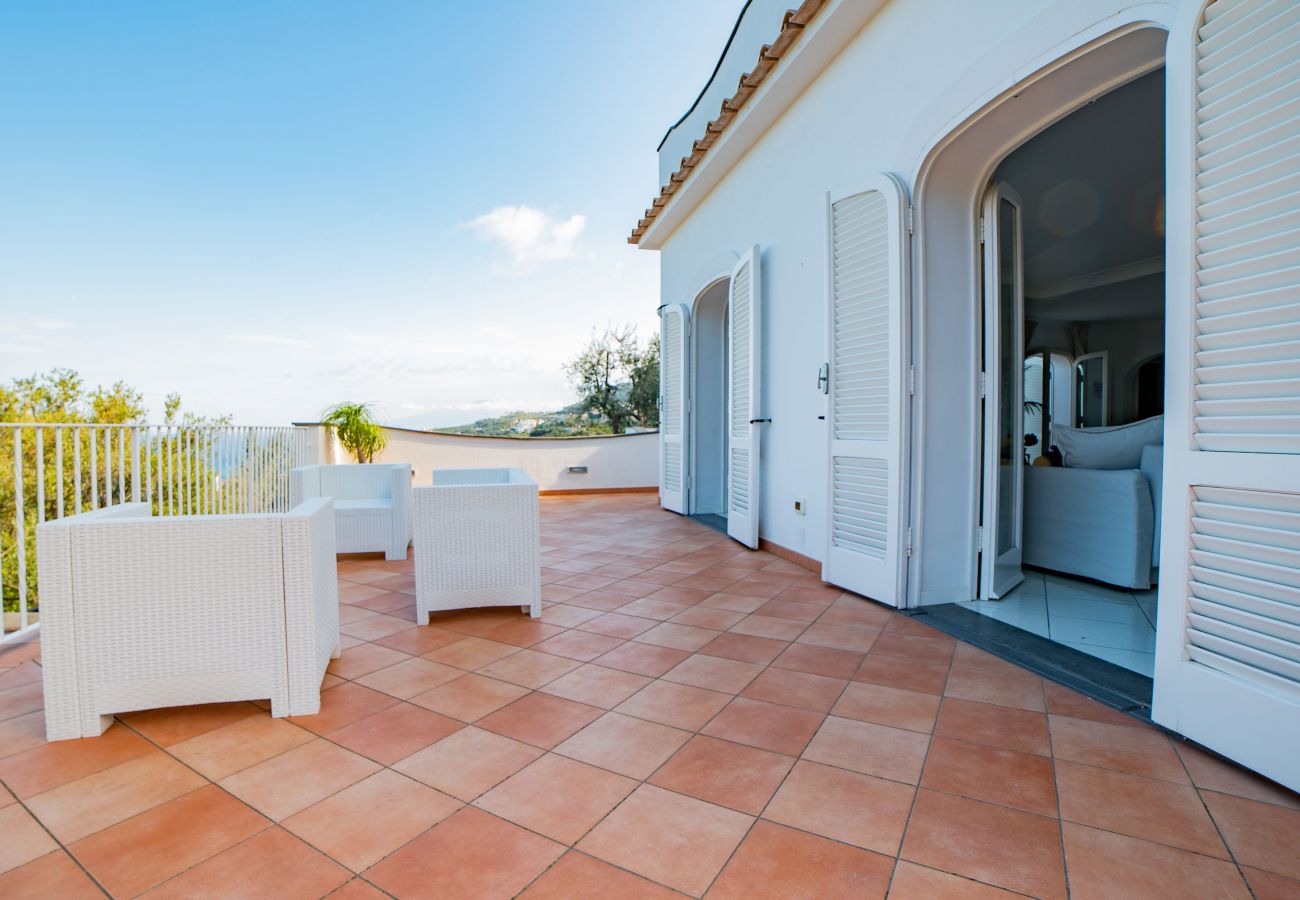 Villa a Massa Lubrense - Estate4home - Villa Triludonia