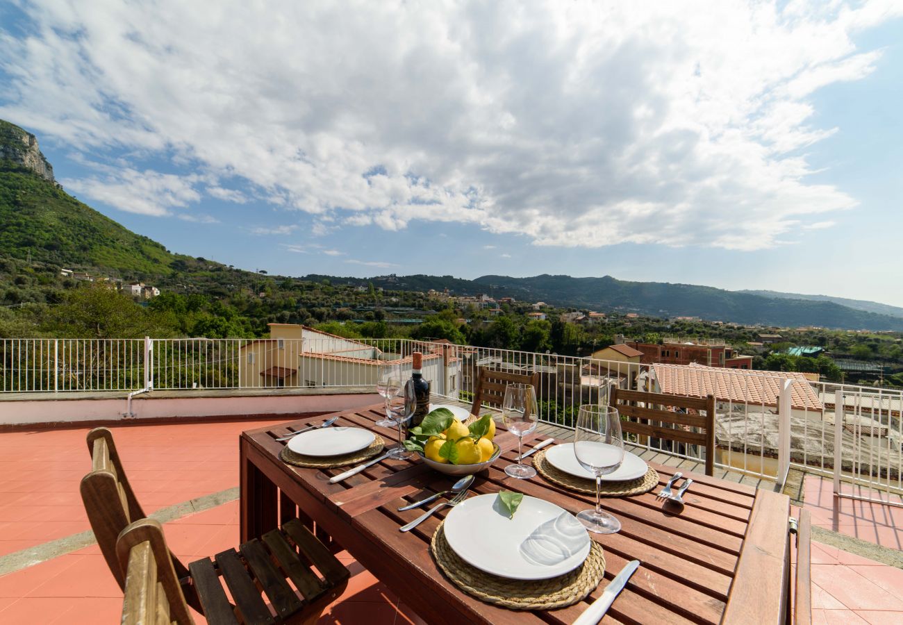 Appartamento a Meta - Estate4home- The View
