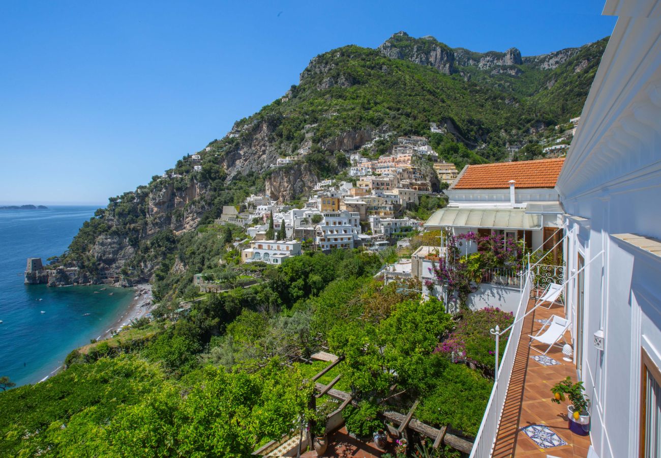 Villa a Positano - Estate4home - Regina Dar