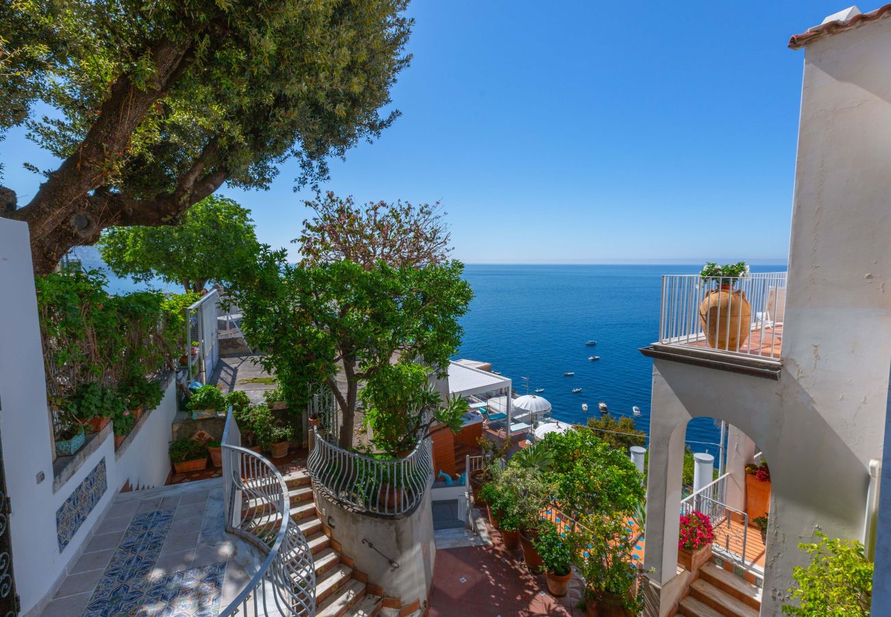 Villa a Positano - Estate4home - Regina Dar