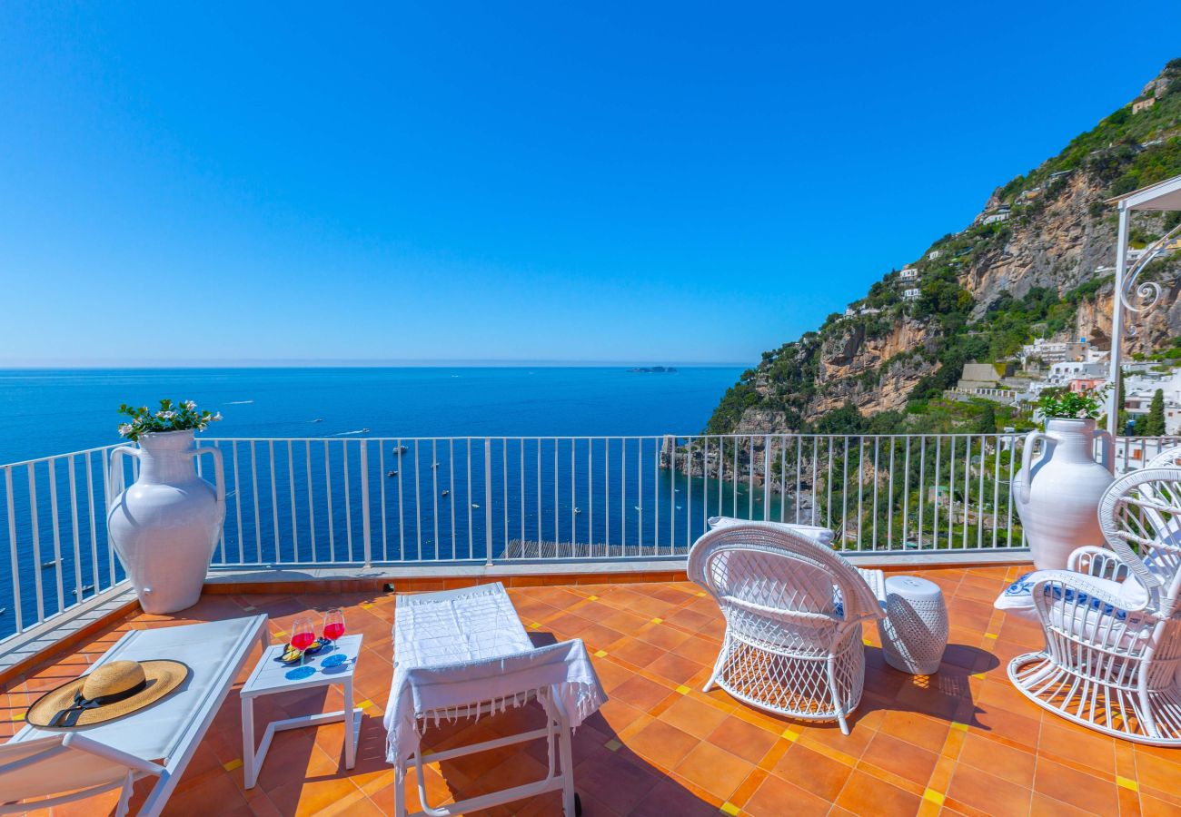 Villa a Positano - Estate4home - Regina Dar