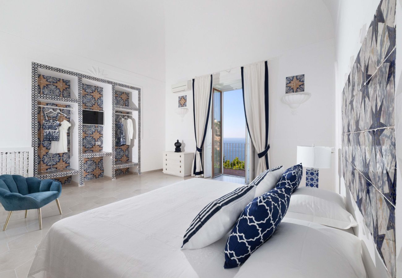 Villa a Positano - Estate4home - Regina Dar