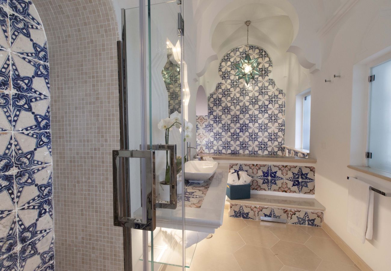 Villa a Positano - Estate4home - Regina Dar