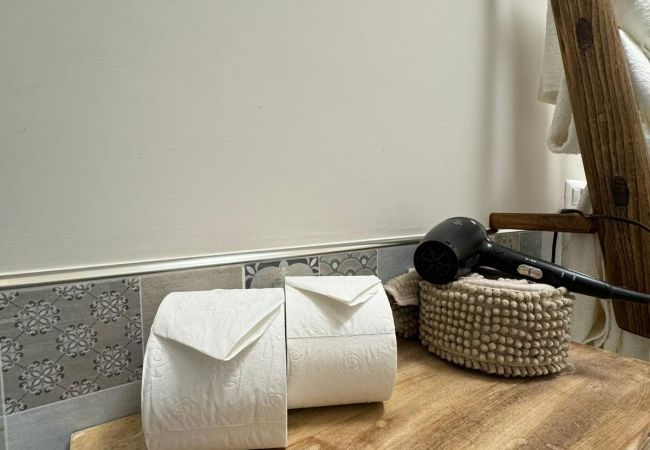 Affitto per camere a Meta - B&B Over the world Affitto per camere a Meta - B&B Over the world