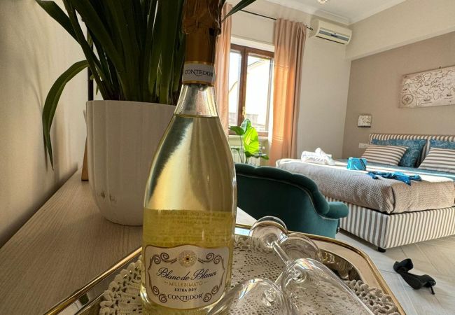 Affitto per camere a Meta - B&B Over the world Affitto per camere a Meta - B&B Over the world