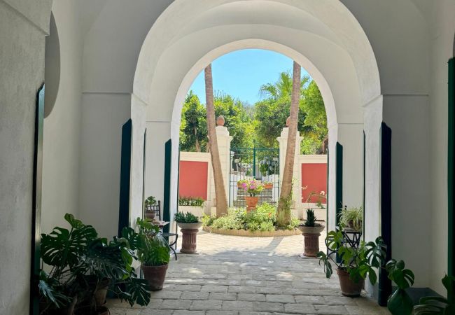 Affitto per camere a Meta - Meta CC Palace: Donna Rita Affitto per camere a Meta - Meta CC Palace: Donna Rita