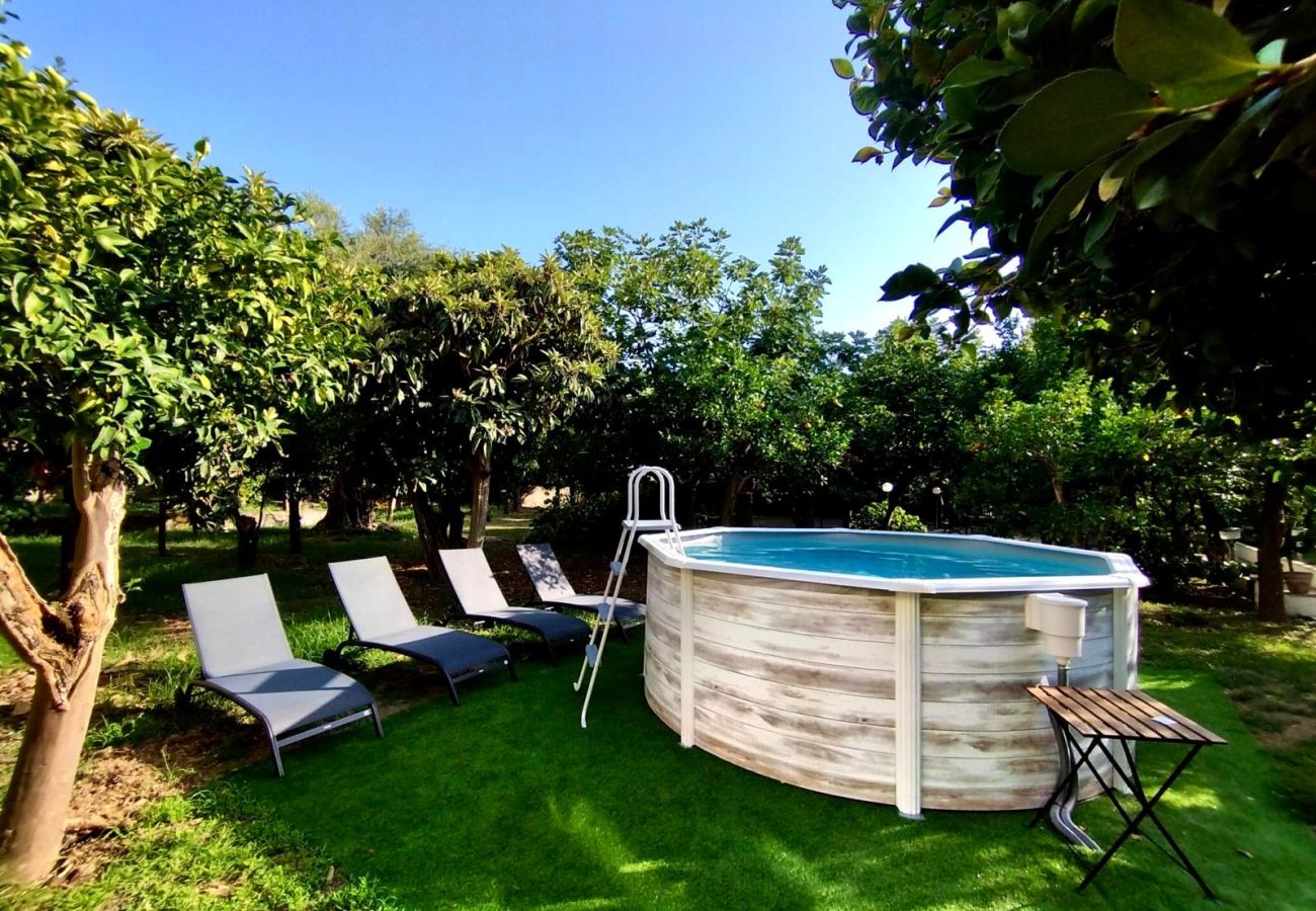 Affitto per camere a Meta - Meta CC Palace: Donna Ines