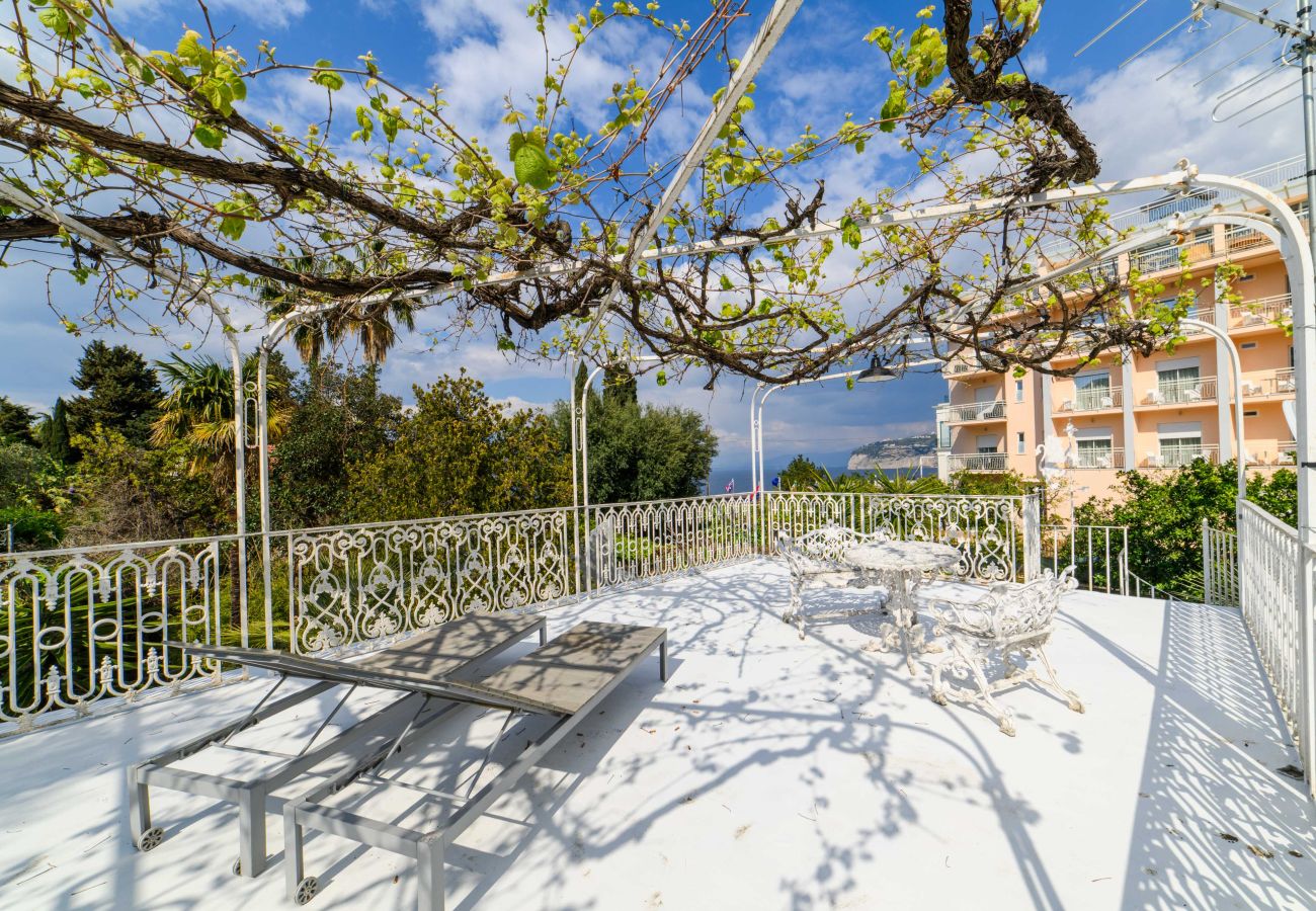 Villa a Sorrento - Muta House