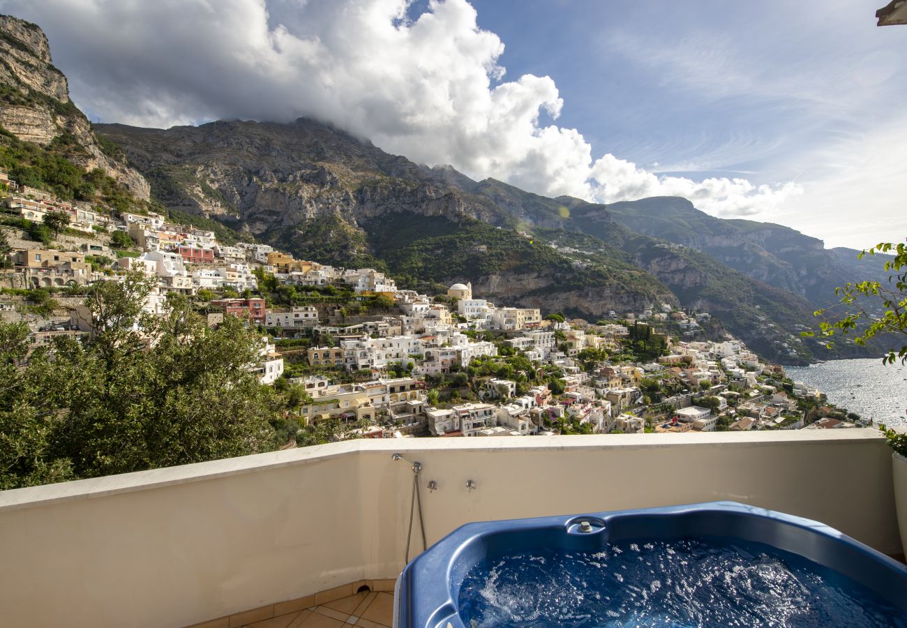 Villa a Positano - Villa Isea Positano