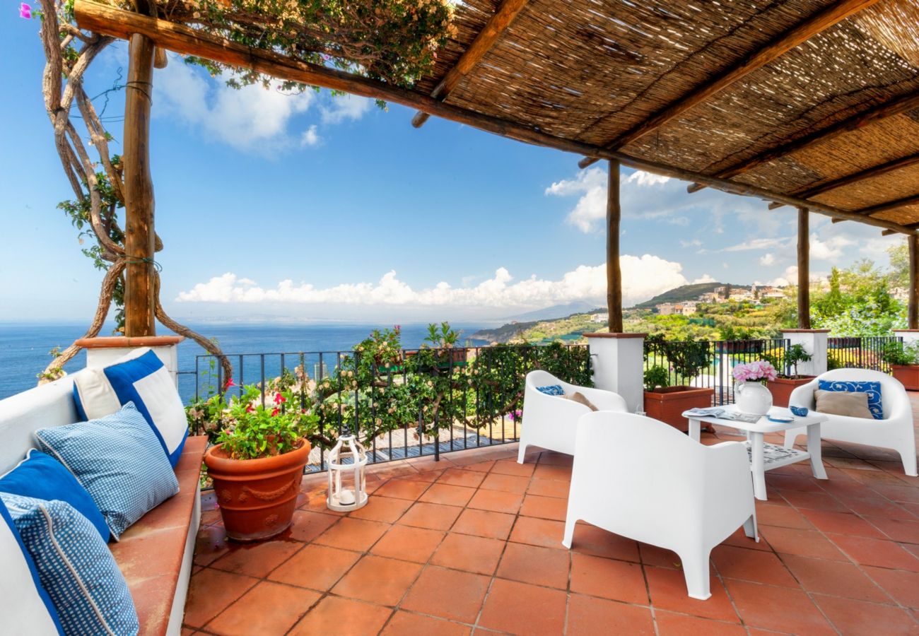 Villa in Massa Lubrense - Estate4home - Villamia