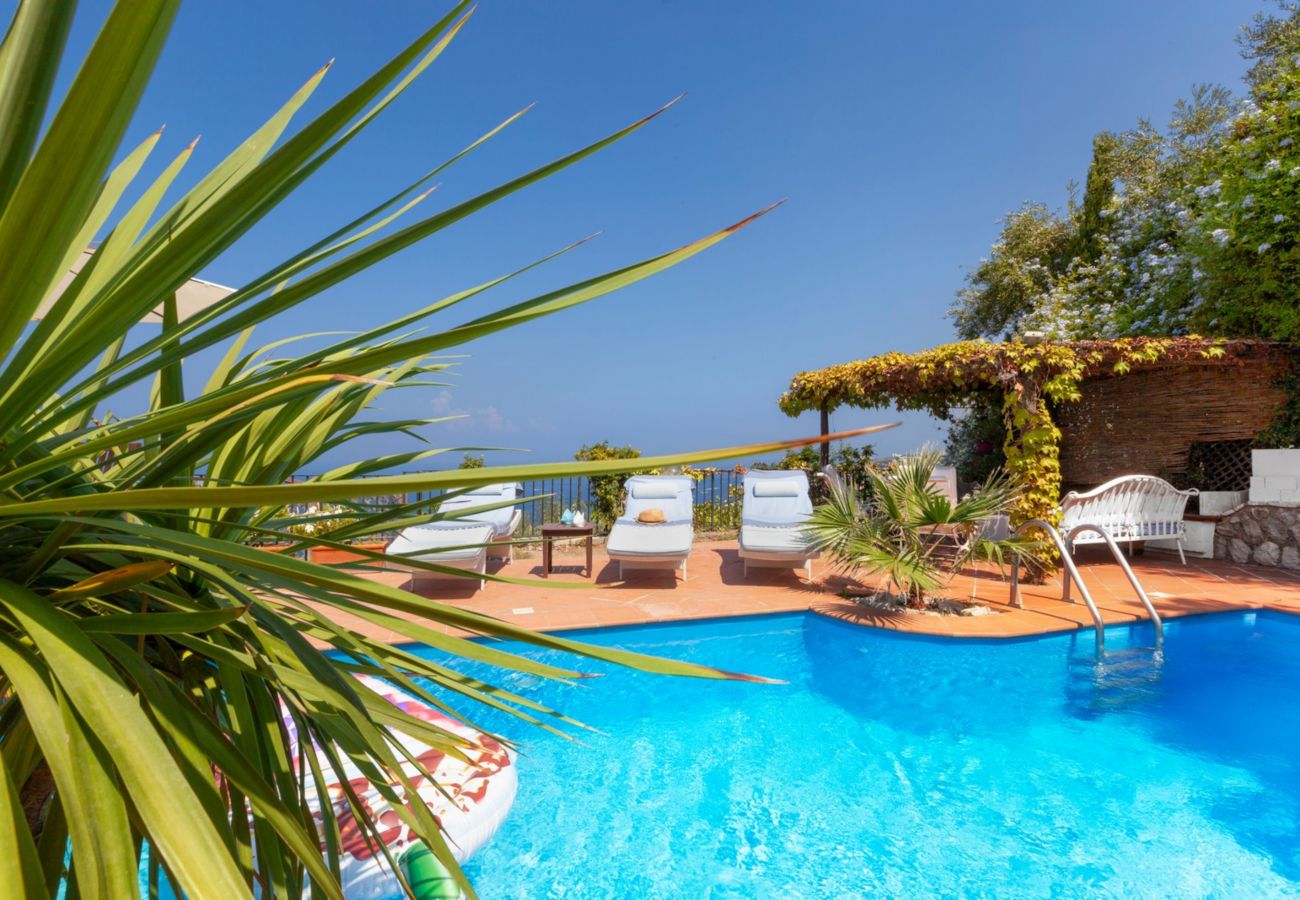 Villa in Massa Lubrense - Estate4home - Villamia