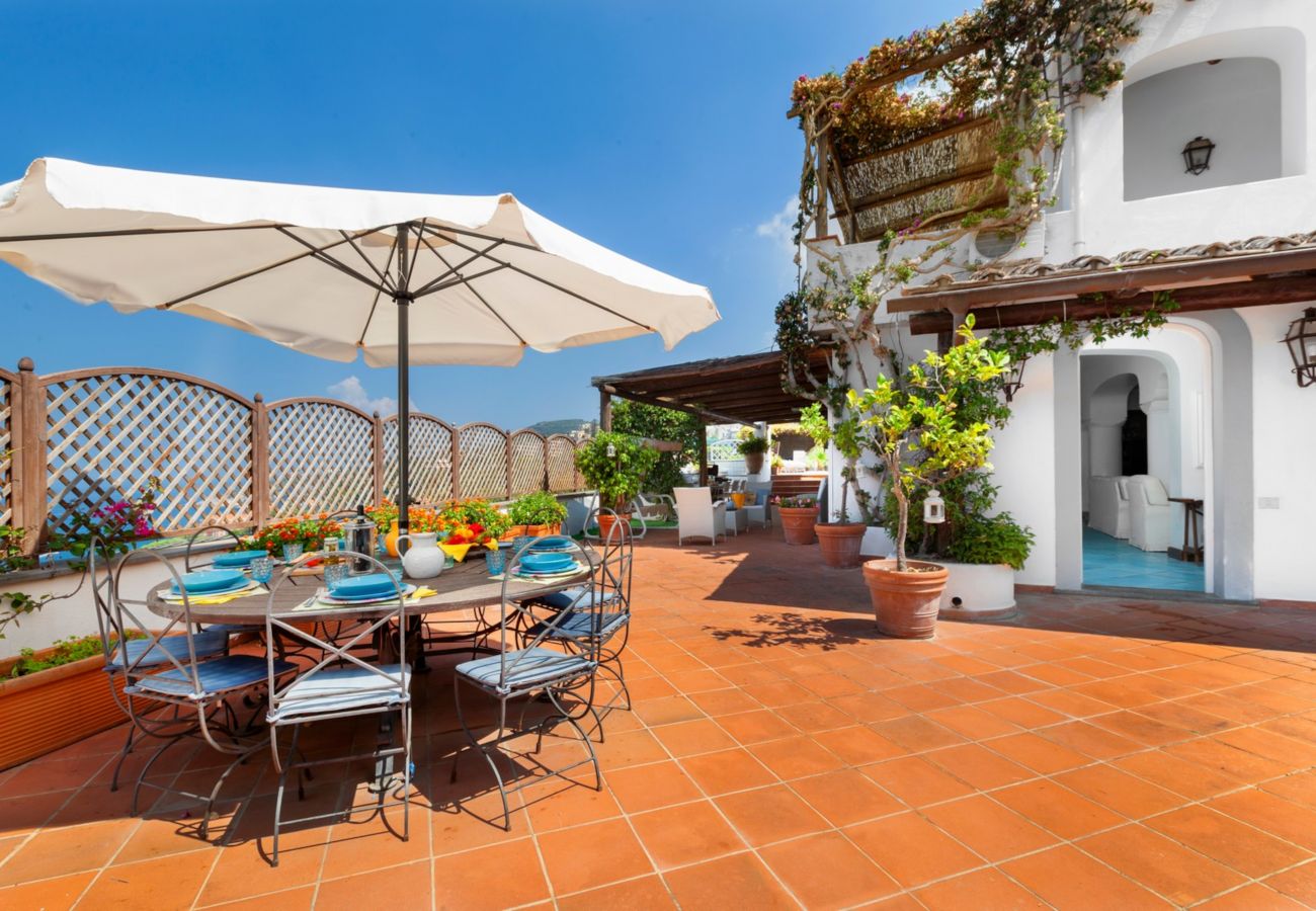 Villa in Massa Lubrense - Estate4home - Villamia
