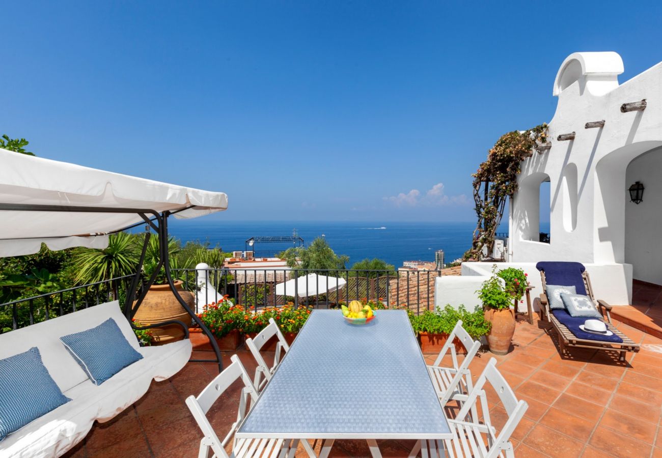 Villa in Massa Lubrense - Estate4home - Villamia
