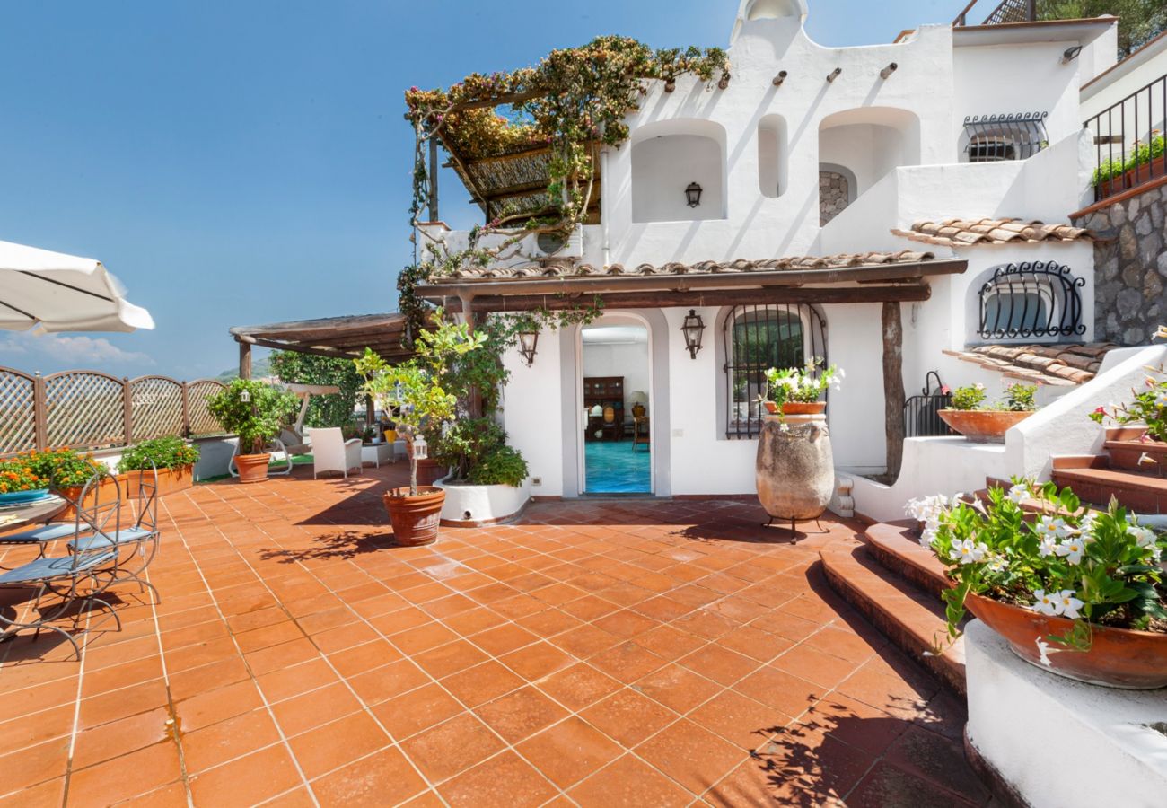Villa in Massa Lubrense - Estate4home - Villamia