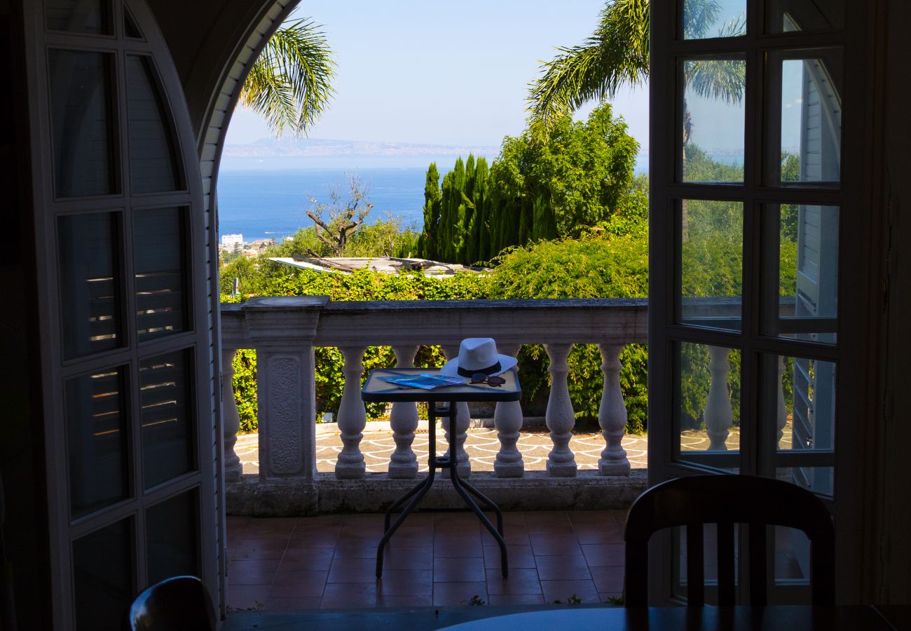 Villa in Sant´Agnello - Estate4home - Villa Nastro Argento