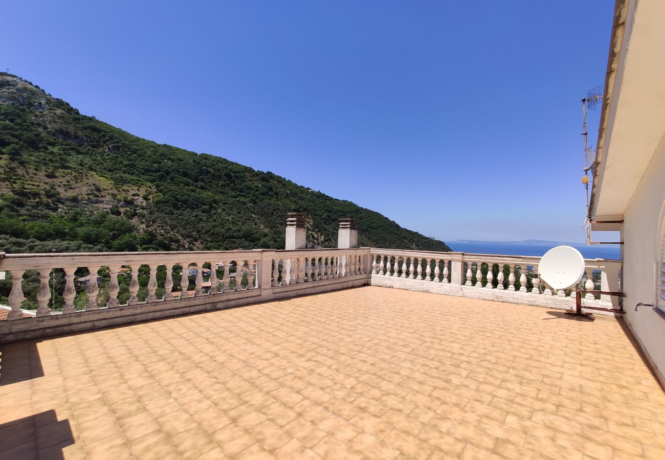 Villa in Sant´Agnello - Estate4home - Villa Nastro Argento