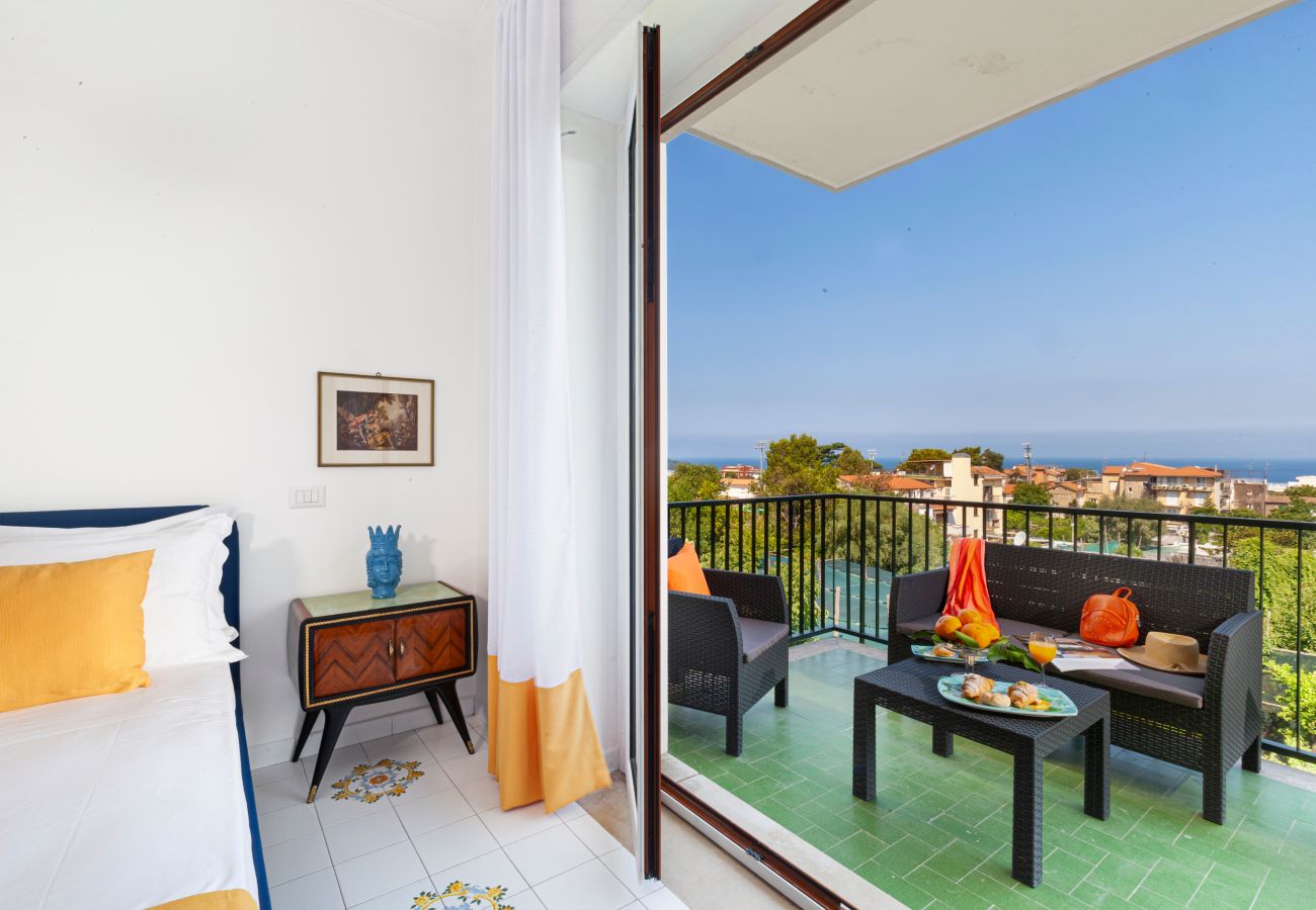 Apartment in Sorrento - Casa Maridea