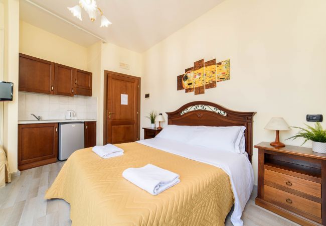 Sorrento - Rent by room
