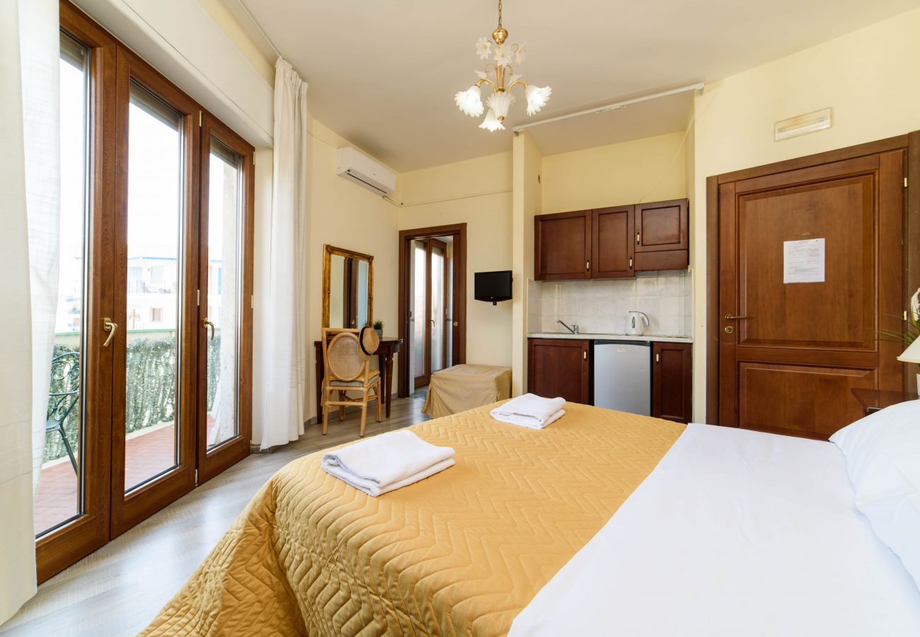 Rent by room in Sorrento - Residence Maresca- posillipo