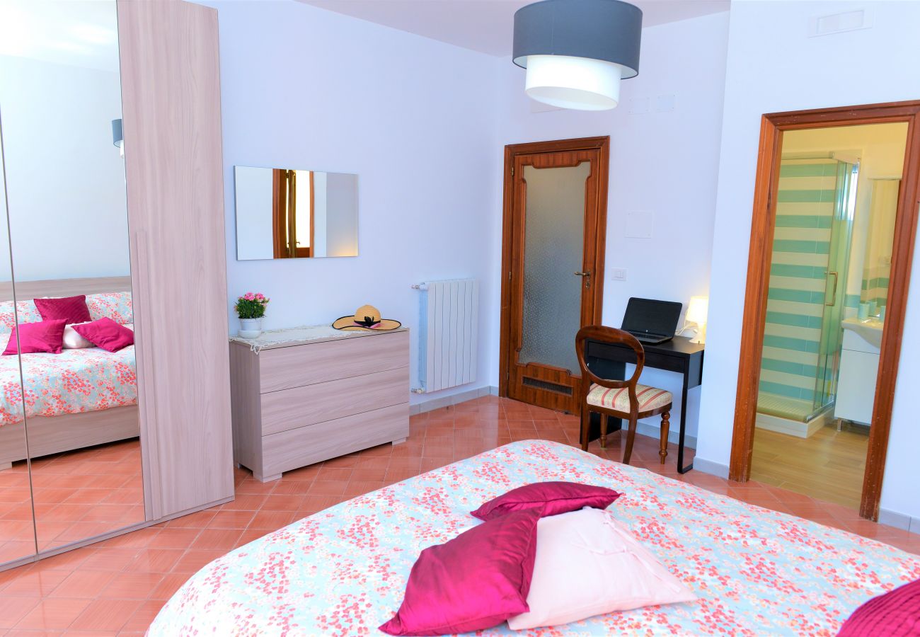 Rent by room in Piano di Sorrento - Estate4home - Sofia flora apt
