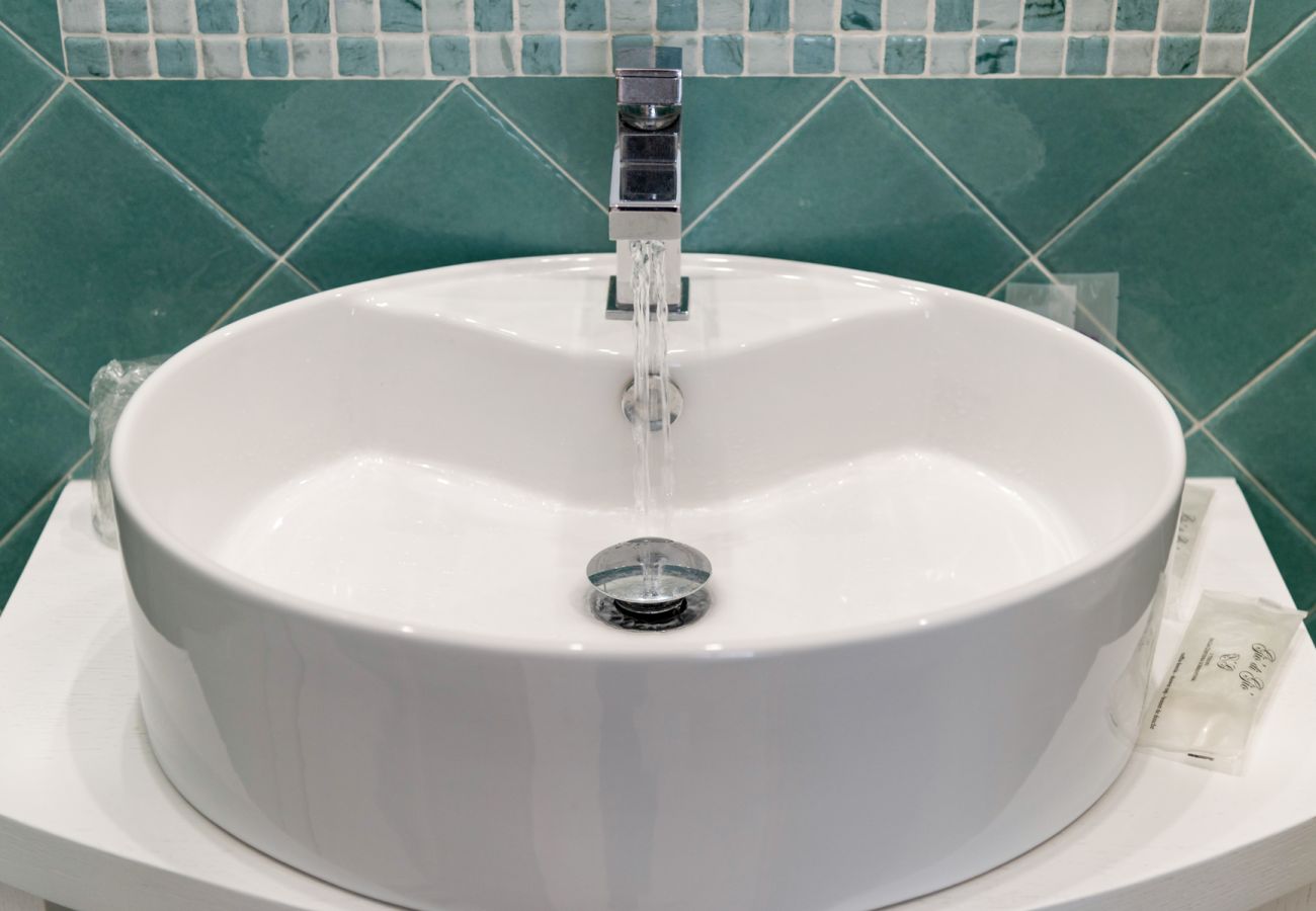 Rent by room in Piano di Sorrento - Villa Francesca - Tulipano