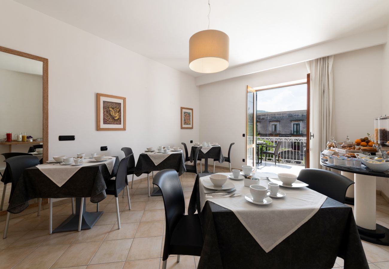Rent by room in Piano di Sorrento - Villa Francesca - Tulipano