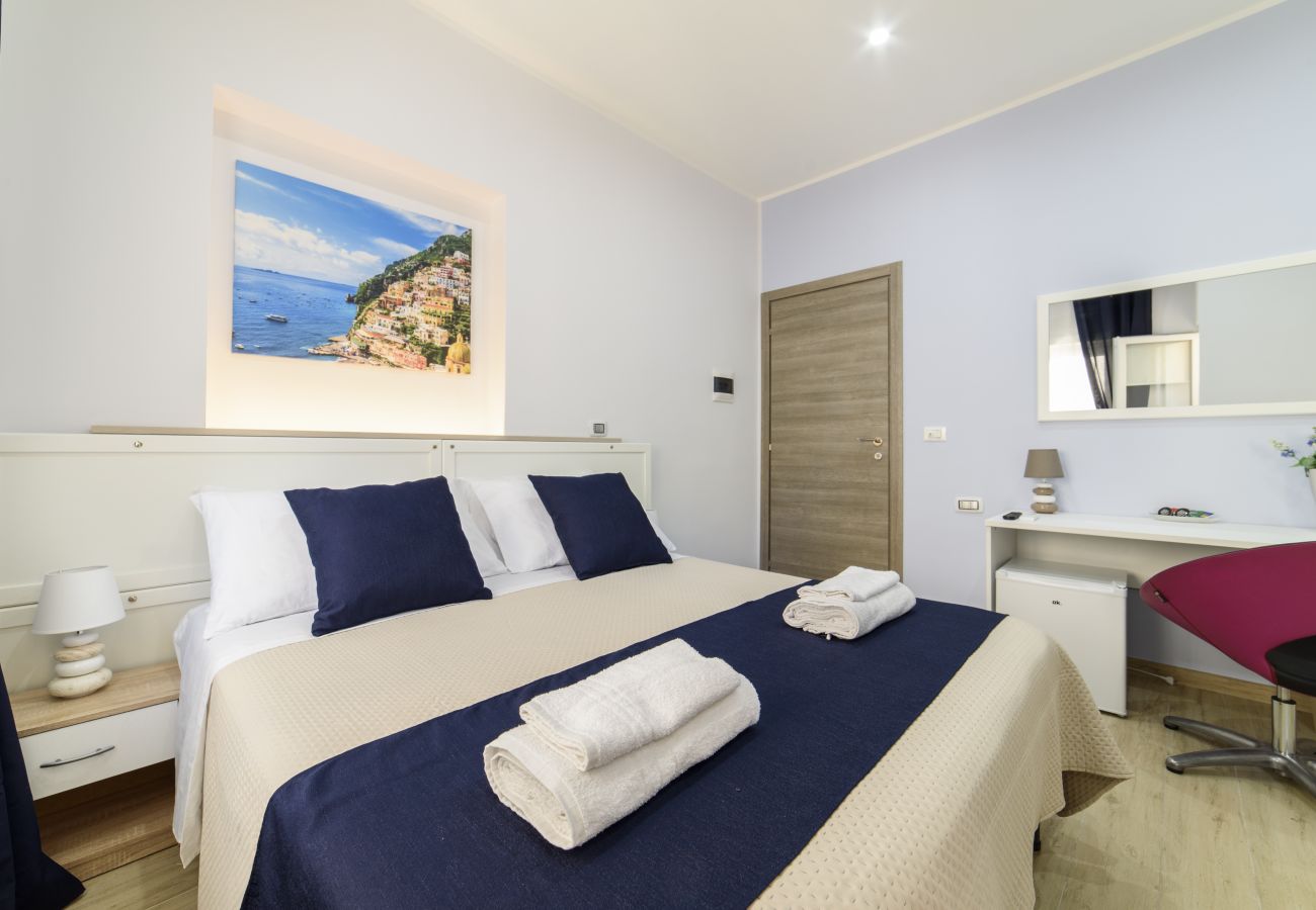 Rent by room in Sorrento - Symphony house- diamante