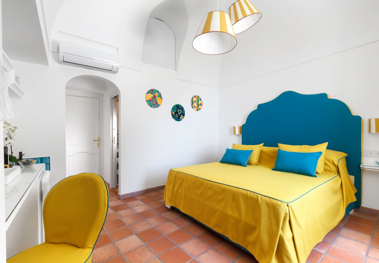 Rent by room in Positano - Medusa Positano room
