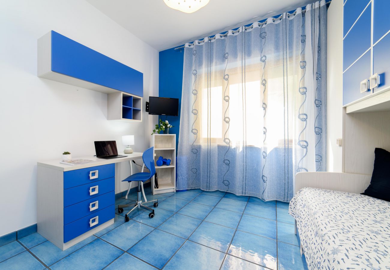 Apartment in Sorrento - Estate4home - Sally Home