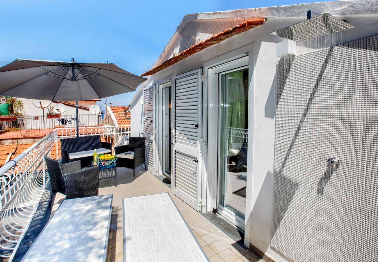 House in Sorrento - Leucosia