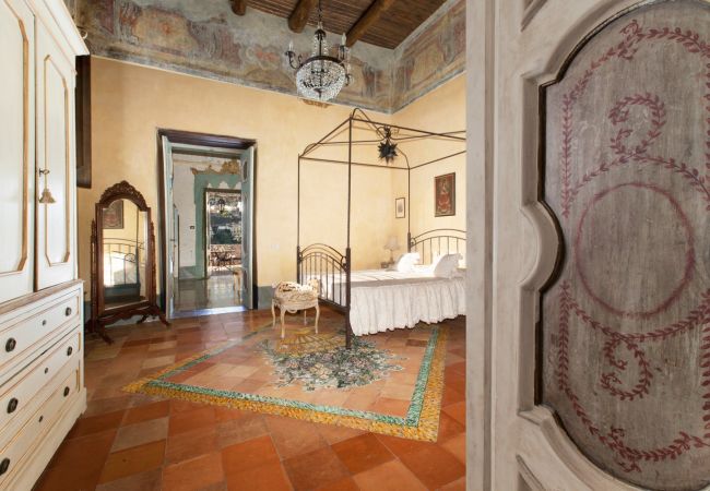 House in Positano - Palazzo Crocione