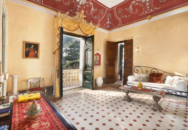 House in Positano - Palazzo Crocione