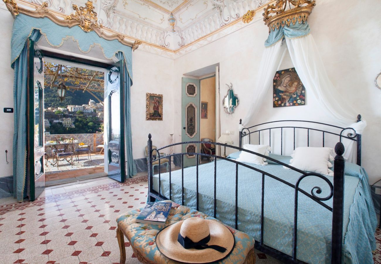 House in Positano - Palazzo Crocione