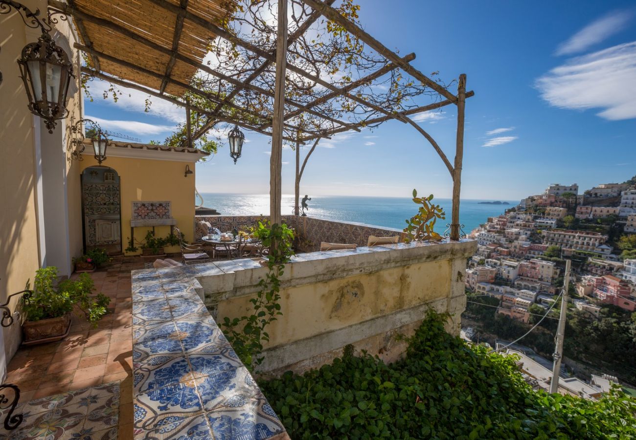 House in Positano - Palazzo Crocione